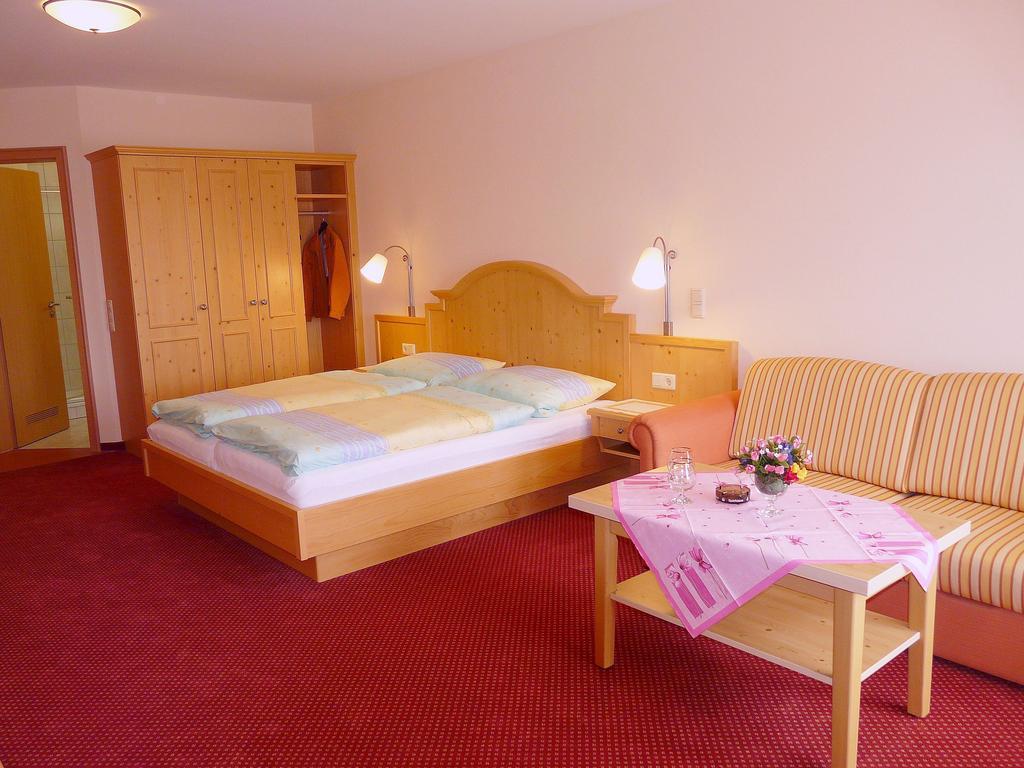 Gasthof Buglhof Sankt Englmar Room photo