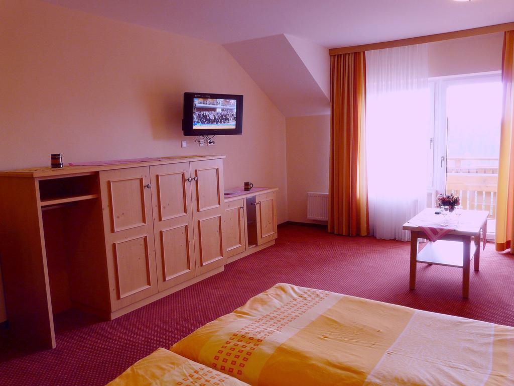 Gasthof Buglhof Sankt Englmar Room photo