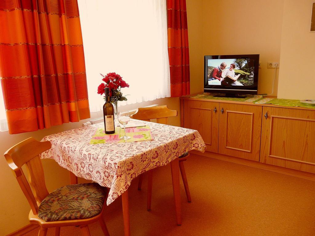Gasthof Buglhof Sankt Englmar Room photo