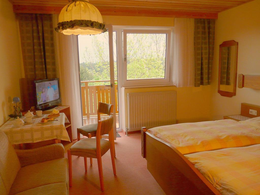 Gasthof Buglhof Sankt Englmar Room photo