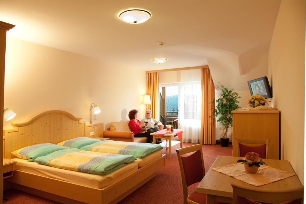 Gasthof Buglhof Sankt Englmar Room photo